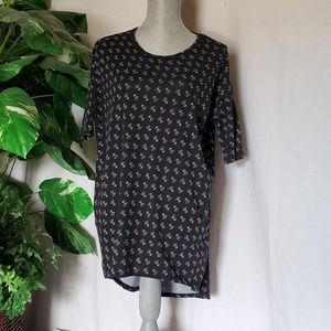 ⭐️4/$20 Lularoe Irma Black With Flowers